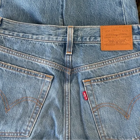 Levi's Naughties Low Rise Bootcut Vintage 2000 Back Pocket Light Blue Jeans - Picture 15 of 15